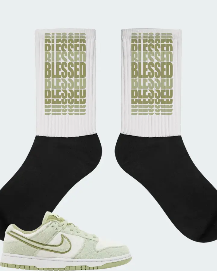 Nike Dunk Low SE Sneaker Matching White Socks - BLESSED Many Times