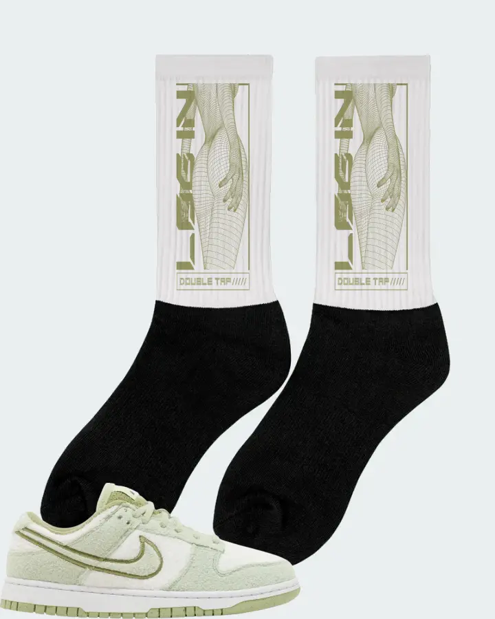 Nike Dunk Low SE Sneaker Matching White Socks (LOGIN) - View 3