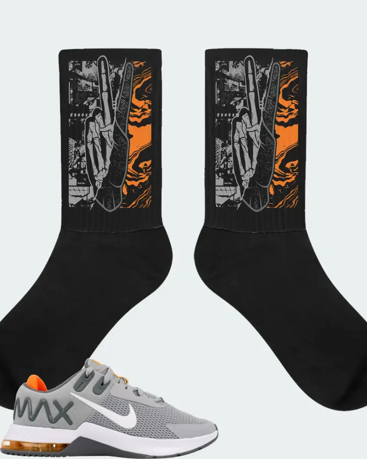 Nike Air Max Alpha Trainer 4 Sneaker Matching Black Socks - Peace of mind