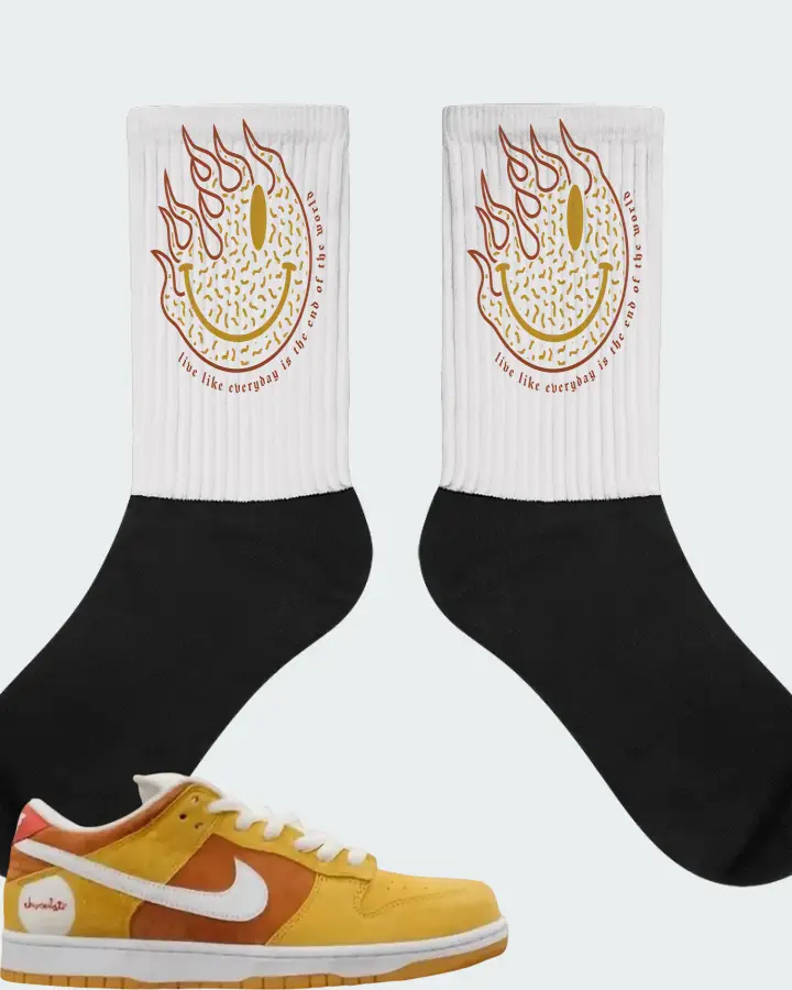 Chocolate Skateboards x Nike Dunk Low SB Sun Matching Socks