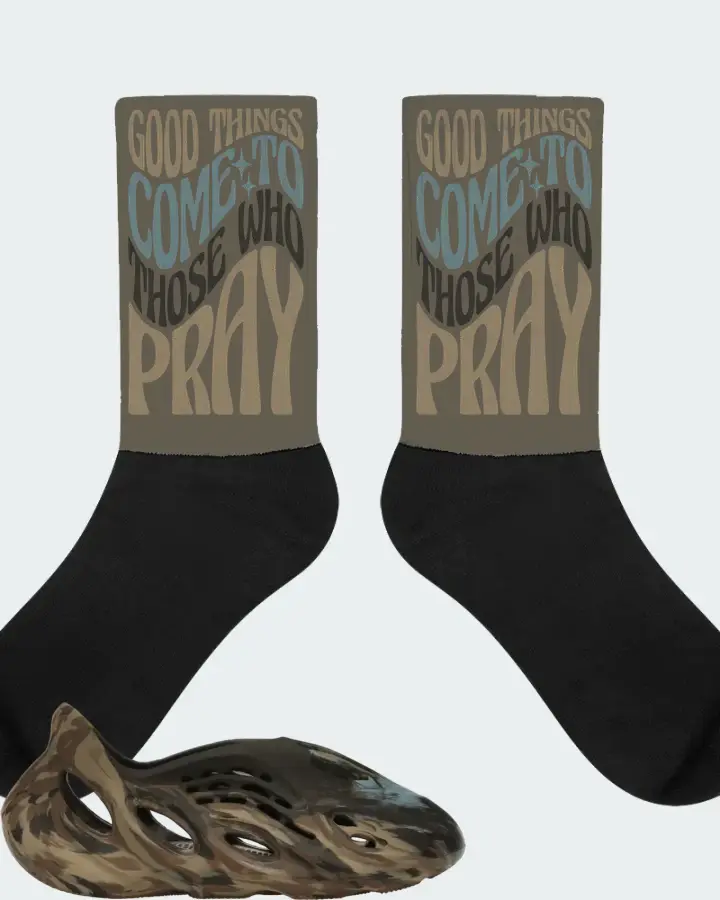 adidas Yeezy Foam RNR Sneaker Matching Army Green Socks - Good Things Come To Those Who Pray