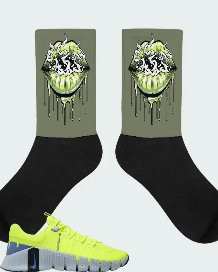 NIke Free Metcon 5 Volt Wolf Grey Matching Socks