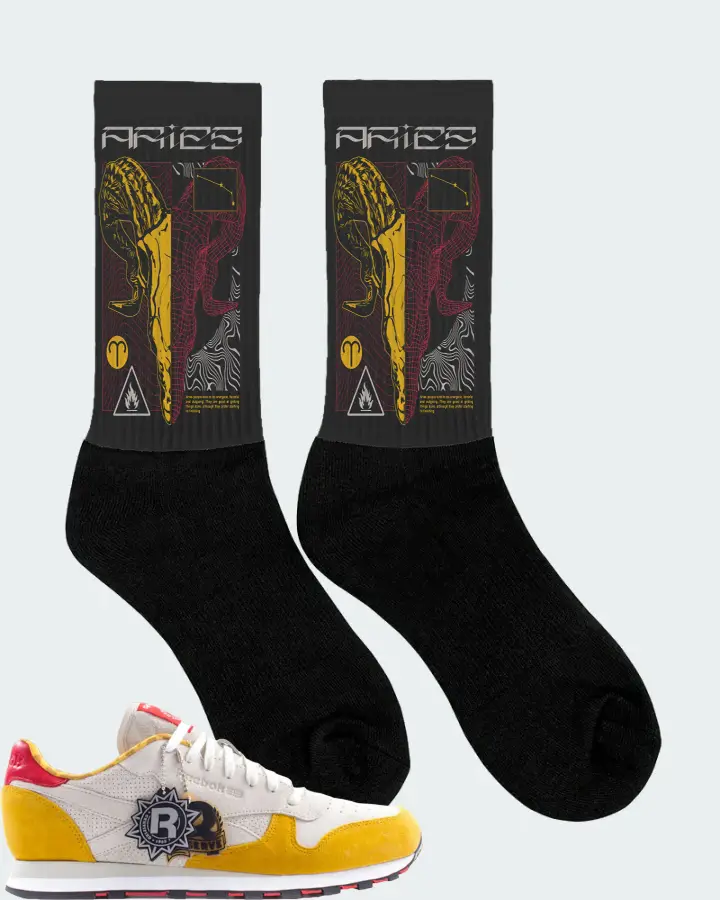 Reebok Classic Leather Sneaker Matching Black Socks (ARIES) - View 2