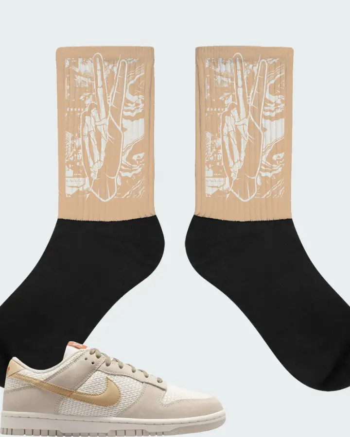 Nike Dunk Low SE Sail Matching Socks