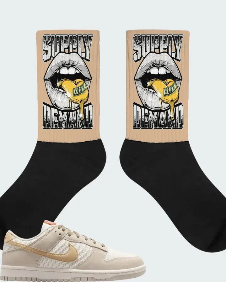 Nike Dunk Low SE Sail Matching Socks