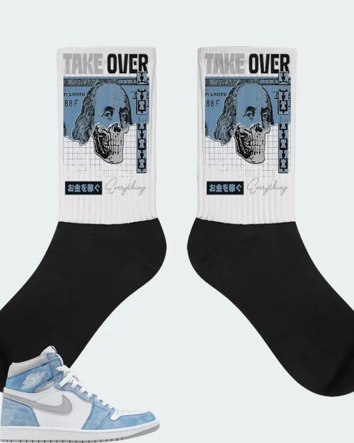 Air Jordan 1 Retro High OG Hyper Royal Sneaker Matching White Socks - Take Over