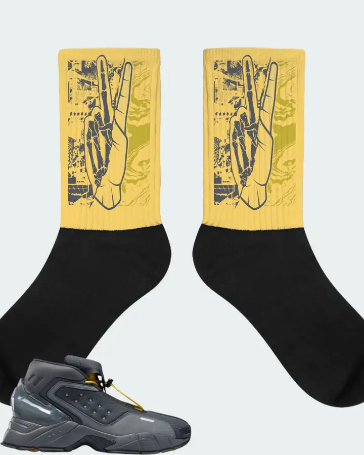 Reebok Ecto Boot Sneaker Matching Yellow Socks - Peace of mind