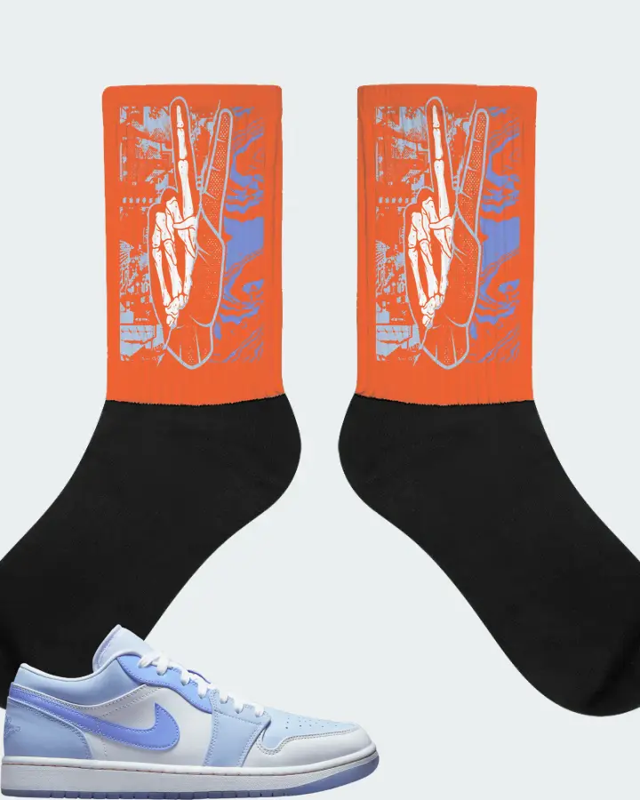 Jordan 1 Low SE Sneaker Matching Orange Socks - Peace of mind
