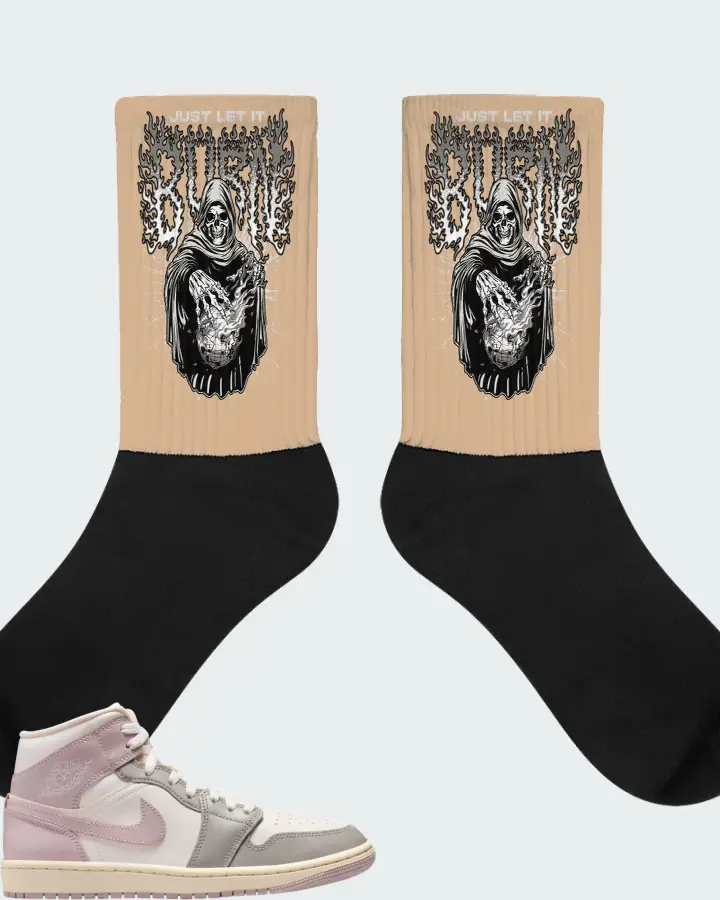 Air Jordan 1 Mid Enigma Stone Coconut Milk Particle Rose Matching Socks