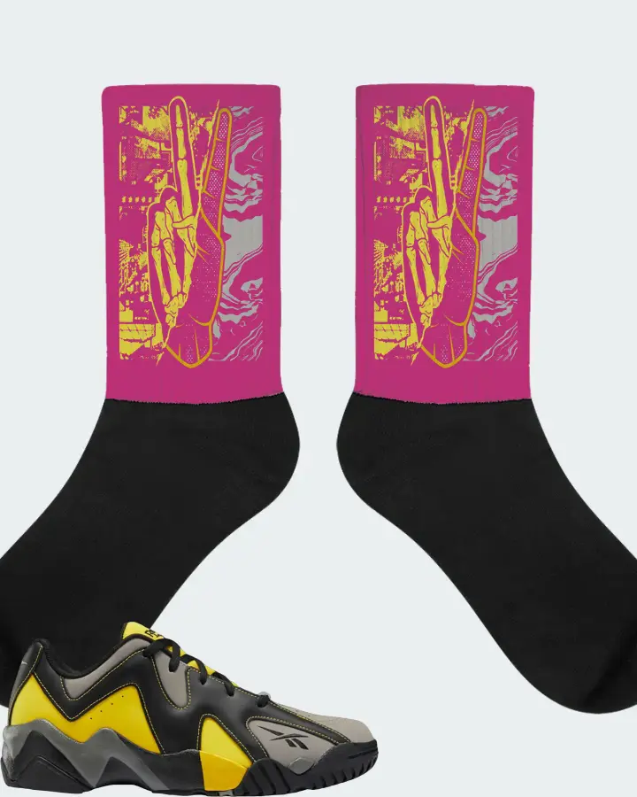 Reebok Kamikaze II Low Sneaker Matching Berry Socks - Peace of mind