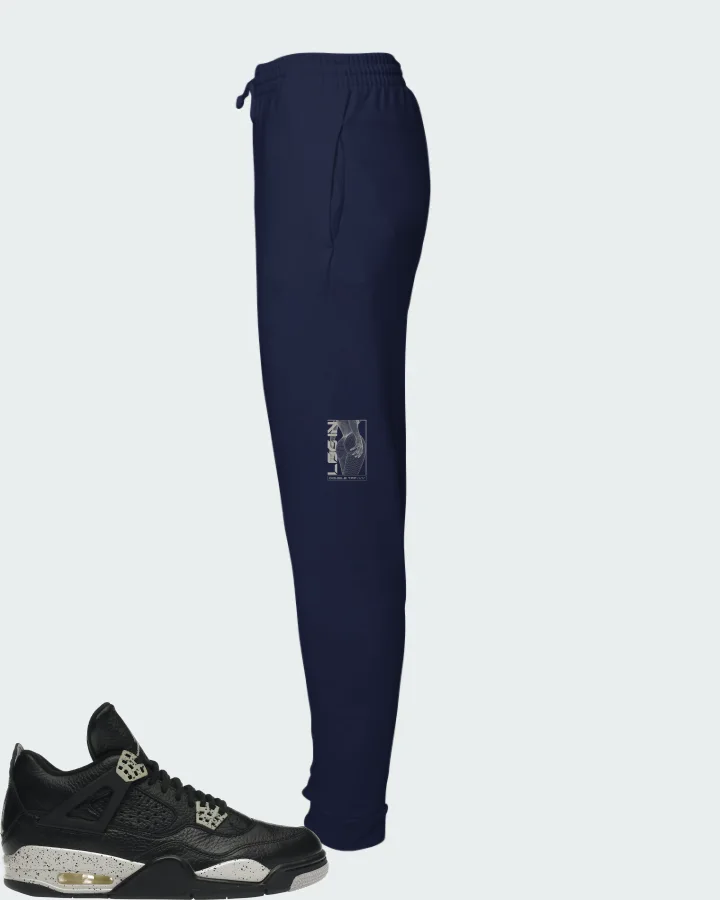 Joggers in Navy