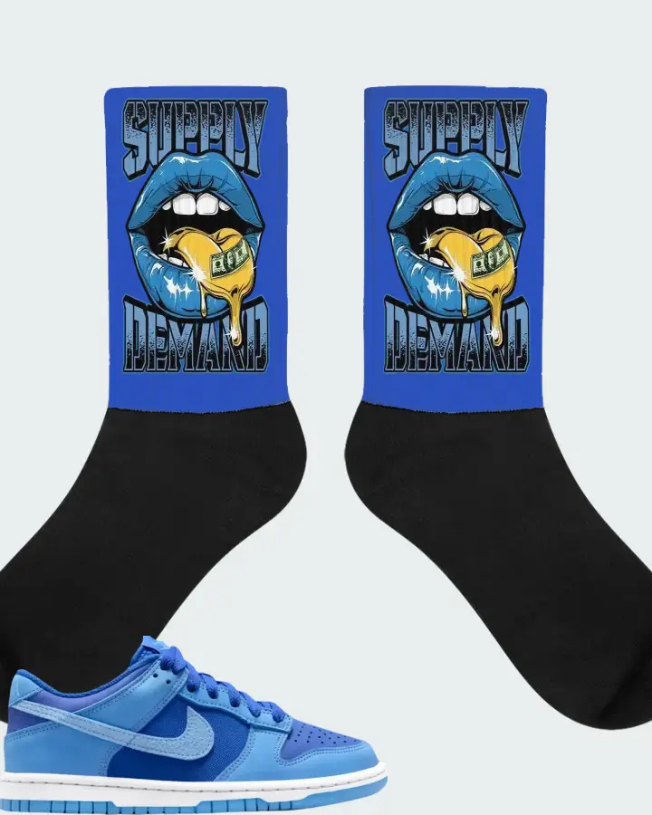 Dunk Low SE Game Royal University Blue Matching Socks