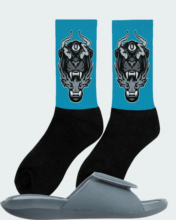 Jordan Hydro 6 Sneaker Matching Aqua Socks (The Beast) - View 3