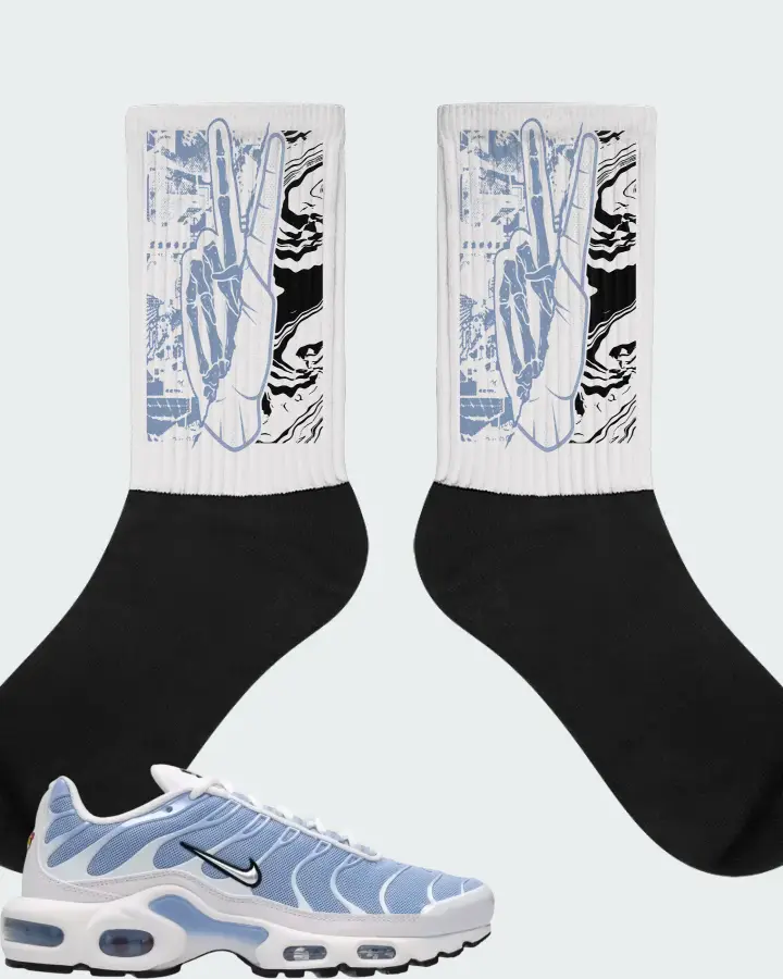 Nike Air Max Plus White Aluminum Metallic Silver Matching Socks