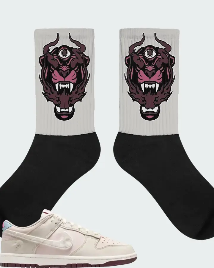 Nike Dunk Low Valentine's Day 2026 Matching Socks